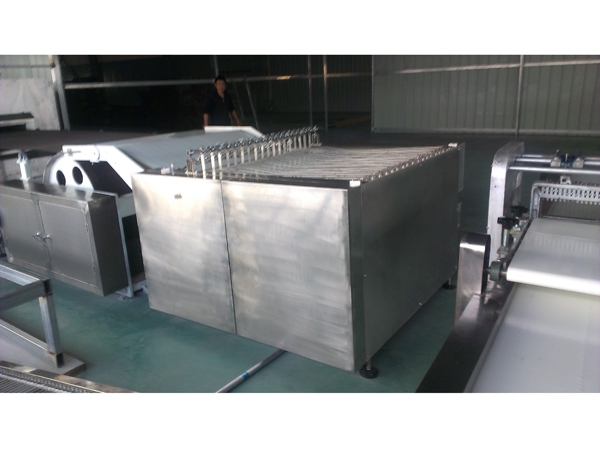 方片（或馍?。┌谄?></h4><ol>方片（或馍?。┌谄?i>轻工部食品机械定点生产厂家，型号齐全，供您选择……</i></ol></li><li><h4><img src=